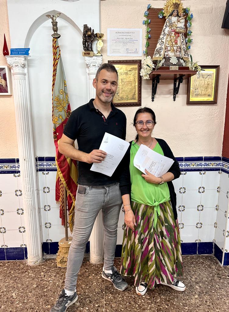 fallagustinlara's tweet photo. Un any més, hem donat la nostra confiança i hem renovat a Miguel Banaclocha, per a la Plantà dels dos monuments fallers de les #Falles2024 https://t.co/LsFtH870we