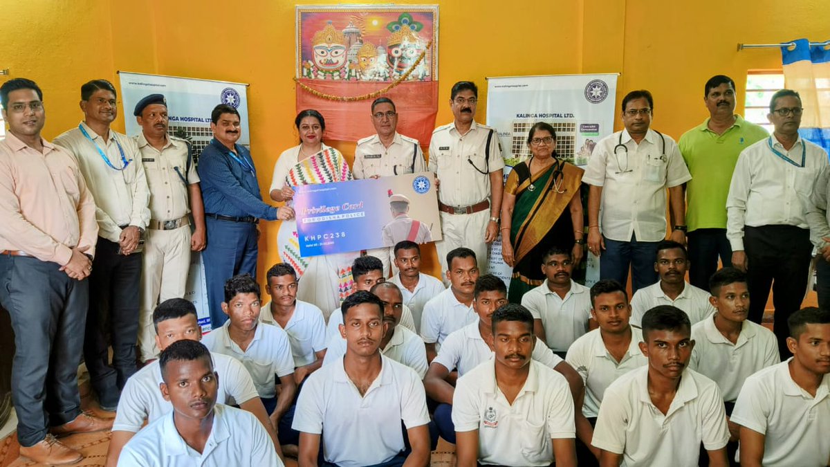 LtdKalinga's tweet photo. #kalingahospital organized a two-days long #FREE Health Screening Camp at Police Commissionerate, Bhubaneswar-Cuttack and extended a special privilege card for ODISHA POLICE. 
#healthcare 
#betterhealth 
#khl
#healthcheckup 
#CommissioneratePolice
#OdishaPolice https://t.co/3UUjWC6usj