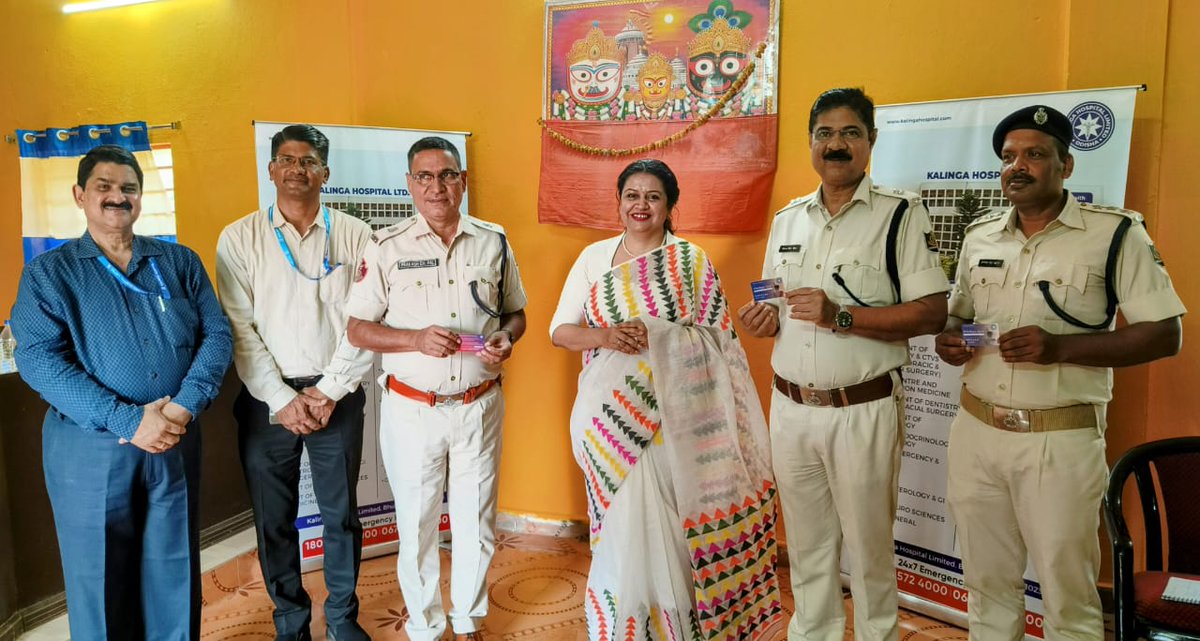 LtdKalinga's tweet photo. #kalingahospital organized a two-days long #FREE Health Screening Camp at Police Commissionerate, Bhubaneswar-Cuttack and extended a special privilege card for ODISHA POLICE. 
#healthcare 
#betterhealth 
#khl
#healthcheckup 
#CommissioneratePolice
#OdishaPolice https://t.co/3UUjWC6usj