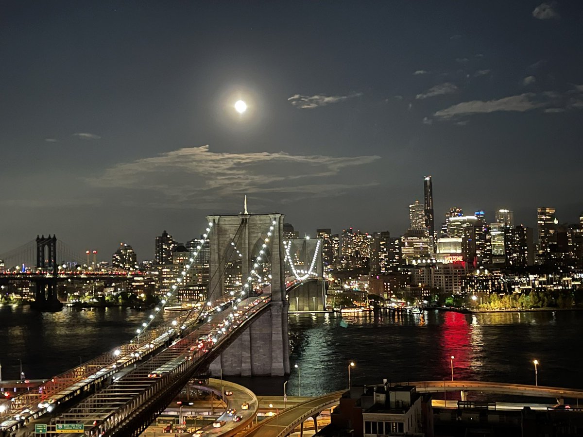 lroche118's tweet photo. The Full Flower Moon https://t.co/4oVQ66OrNE