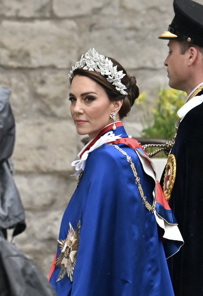 Tatlermagazine's tweet photo. The Princess of Wales is sporting an exquisite nature-inspired tiara at the #Coronation https://t.co/dGtU8otZJY https://t.co/t7K4pXsxrS