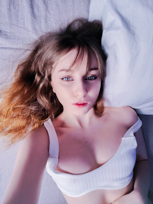 Wake up 🌞 https://t.co/ldXvvlNUrI