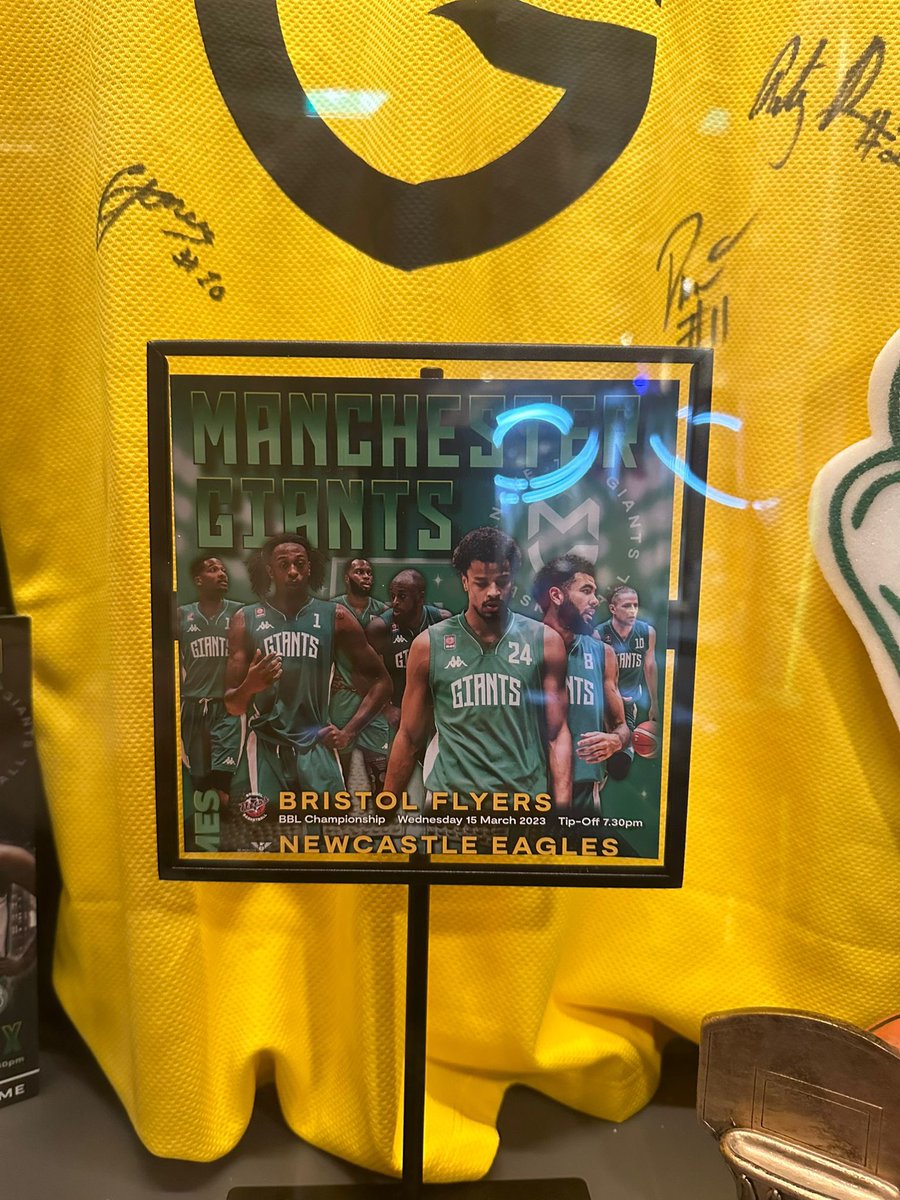 IKEA X MANCHESTER GIANTS 🟡🟢

Check out the GIANTS THEMED ROOM in IKEA Warrington NOW! 

#IAMGIANT #IKEA