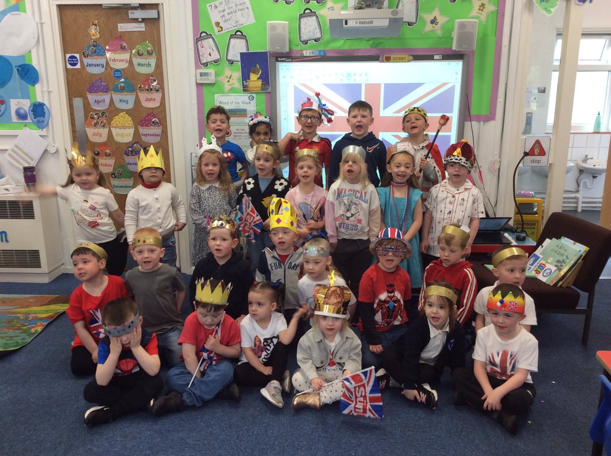 holstein_mrs's tweet photo. Foundation Stage Coronation Day! @wild_bank @TrustVictorious https://t.co/ZfWicyzaKC