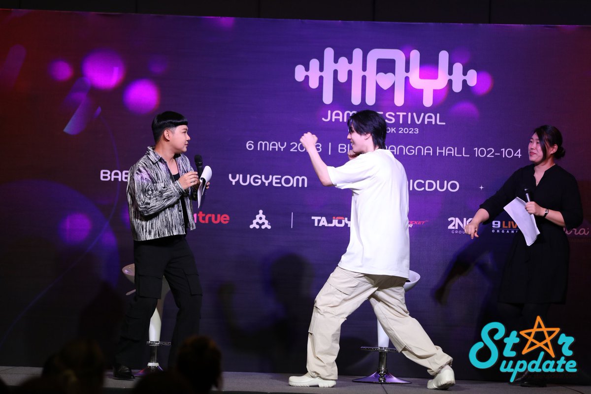 น้องเสื้อเหลืองที่เธอขี่หลังในวันนั้น 
ยืนตั้งการ์ดมวยไทยใส่เธอในวันนี้
5555555555555555555555555555