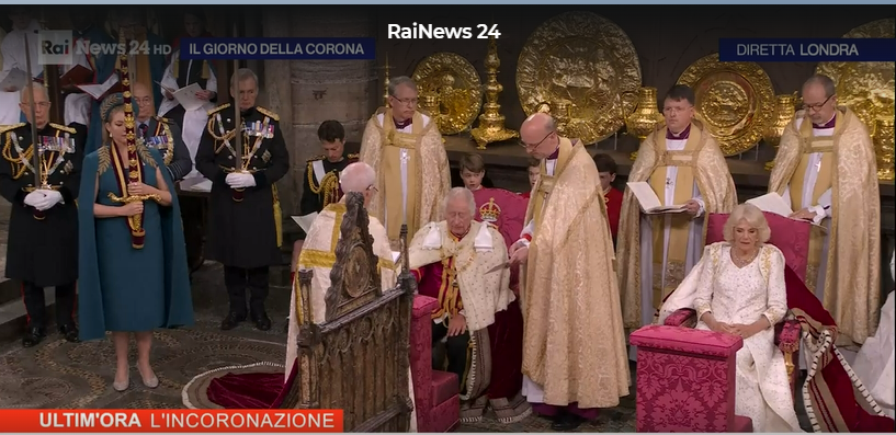 #Coronation, per giorni leggere della cerimonia +multietnica di sempre e poi l'immagine che appare non potrebbe essere più #wasp

For days I've been reading about the most multicultural ceremony ever, and then the picture couldn't have been more #WASP

#WestminsterAbbey #6maggio