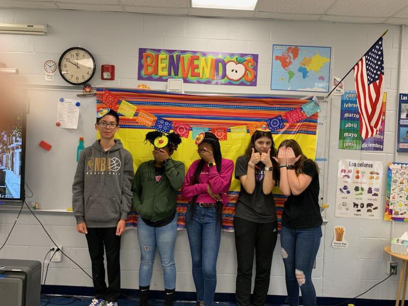 schofieldmiddle's tweet image. Our Spanish class celebrated Cinco De Mayo!  #GoRams