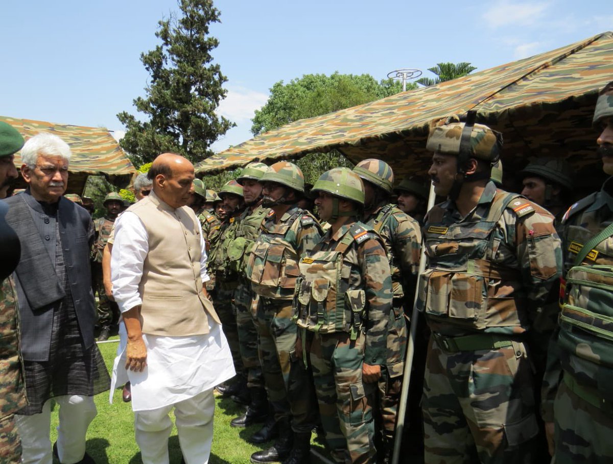 rajnathsingh's tweet photo. Visited the Army Base Camp in Rajouri, J&amp;K today. Reviewed the operational capabilities and security situation along the border. Also, interacted with the brave soldiers of the Indian Army. India salutes their devotion towards protecting our motherland. https://t.co/dqya9VppAi