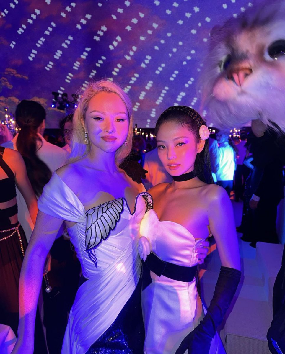 َ (@ddawnfm) on Twitter photo 