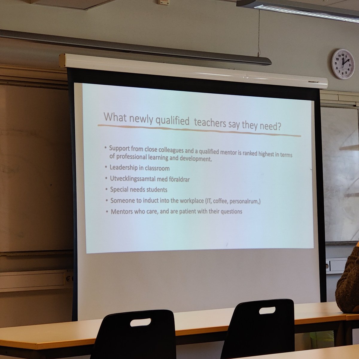 bethgg's tweet photo. Per Båvner and Sally Windsor discussing the induction process for newly qualified teachers in Sweden. Interesting to hear the background to the environment but also to see the similar challenges NQTs experience here to those in UK #rEDHan #rEDScand23 https://t.co/i72OAXgpGR