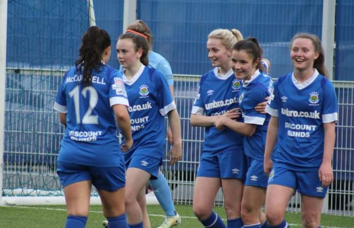VivienneMcMast1's tweet photo. Blues win
Linfield 💙 
GOAL @JaneMcMaster11 https://t.co/0N4hl7l7aO