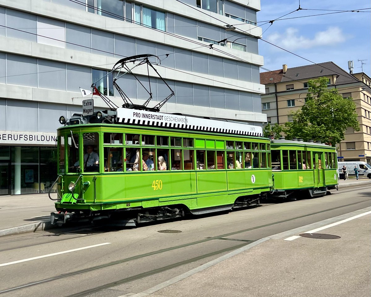 fa_sc_86's tweet photo. @BVB_BaselStadt immer schön ein Stück Geschichte der @BVB_BaselStadt auf den Basler Schienen zu sehen 😊 https://t.co/pNf4UuEVM9