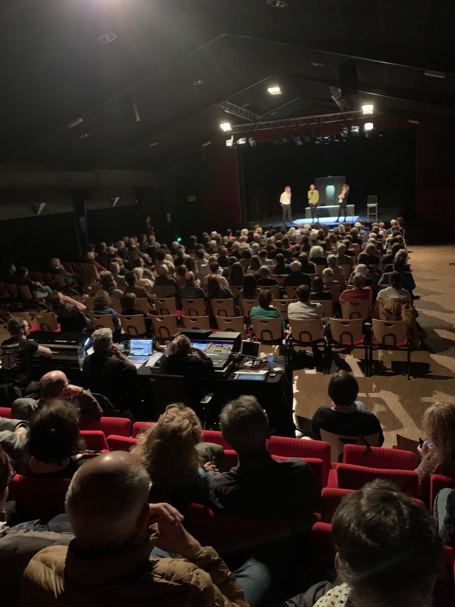 ComedieML's tweet photo. C’est parti !! Les Théâtrales de Cabourg !! Gros succès pour le 1er spectacle : Dolto, Lorsque Françoise paraît avec @sophieforte_  de Eric Bu, un spectacle drôle, émouvant, nécessaire !! https://t.co/H2OxFK0owB