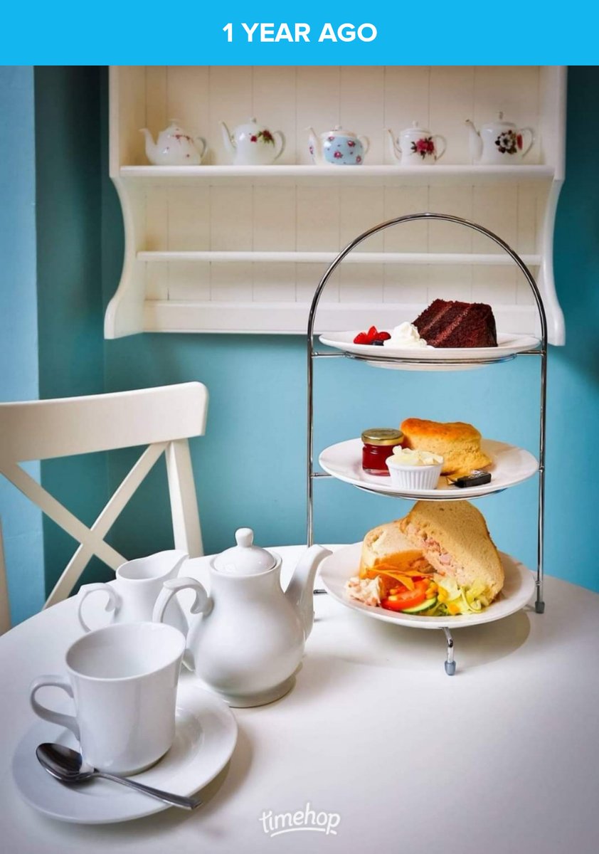 teapot6a's tweet photo. Open today until 5pm ....
free #strawberries 🍓 with every #creamtea
#free #balloons 🎈and colouring in sheets for the children.
#coronation themed #cakes #cupcakes
dine in / takeaway / delivery.
#tearoom
@ParkMallAshford @love_ashford https://t.co/UyrH0wY9E5