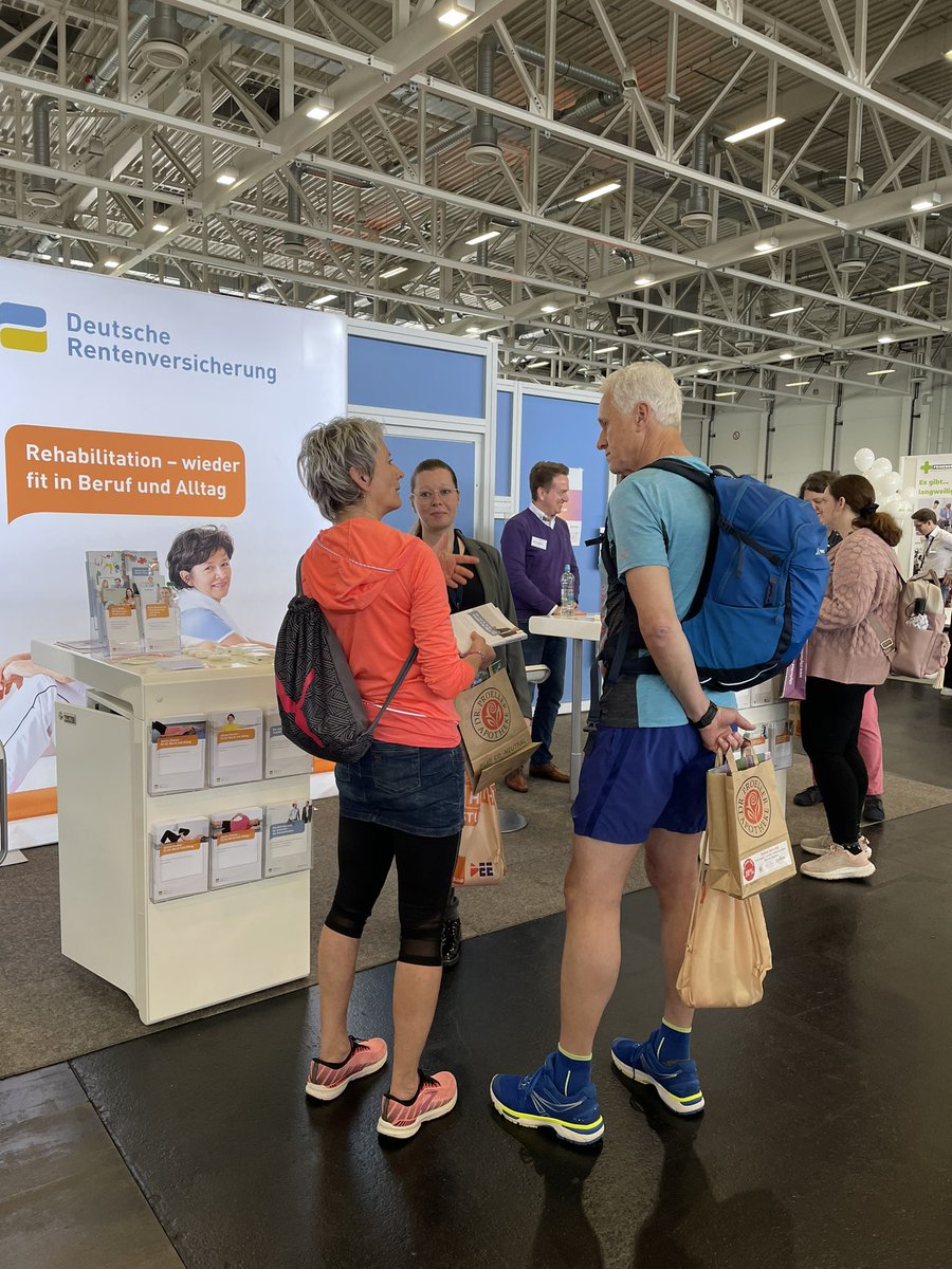 Besuchen Sie uns auf der #intersana in #augsburg. Sie werden von uns umfangreich beraten an Stand Q18 🤗 Heute und morgen noch bis 18 Uhr. #reha #drvbund #prävention #kliniken #rehaktivieren #beratung