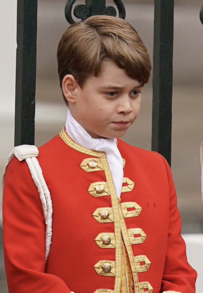 ellie 💐 tweet media