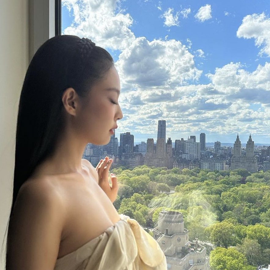 tiny_ninii's tweet photo. 2018                                    2023 https://t.co/jrsh4ObMkR