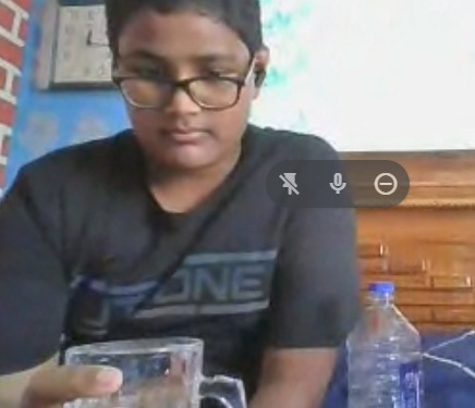 SAI_Edu_In's tweet photo. Class IX SAIoneers engage constructively to determine why ice floats on water, even in the virtual mode. An engaging way of practicing the concepts taught in classes, thereby, enhancing understanding, creativity among students and increased retention.
#EngagedClassroom https://t.co/6fuS5rK9iB