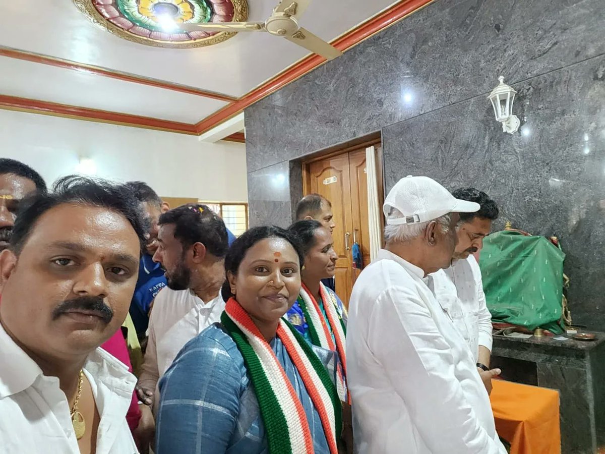 PresidentHennur's tweet photo. Congress candidate @thekjgeorge campaigning in Sarvajnanagar Constituency along with Swapna Chandra Shetty Campaign President at Hennur Ward #ಸರ್ವಗ್ನನಗರ Sarvajnanagar Assembly Constituency
Rana George Suja George KJ-George Media KJ George Supporters 

#DKShivakumar #DKShivakumar https://t.co/dkmn0PuQPG