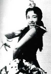_andalusian_'s tweet photo. Tal día como hoy, en 1959, fallecía en Málaga Enriqueta Reyes, La Repompa.
 
Tenía 21 años, y de su voz quedaron tan solo 20 minutos grabados, suficientes para cambiar para siempre la historia del flamenco. https://t.co/sQdjoaA9SE