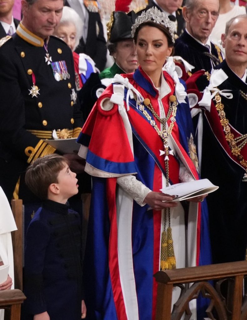 Louis is all of us looking at Kate 

#Coronation