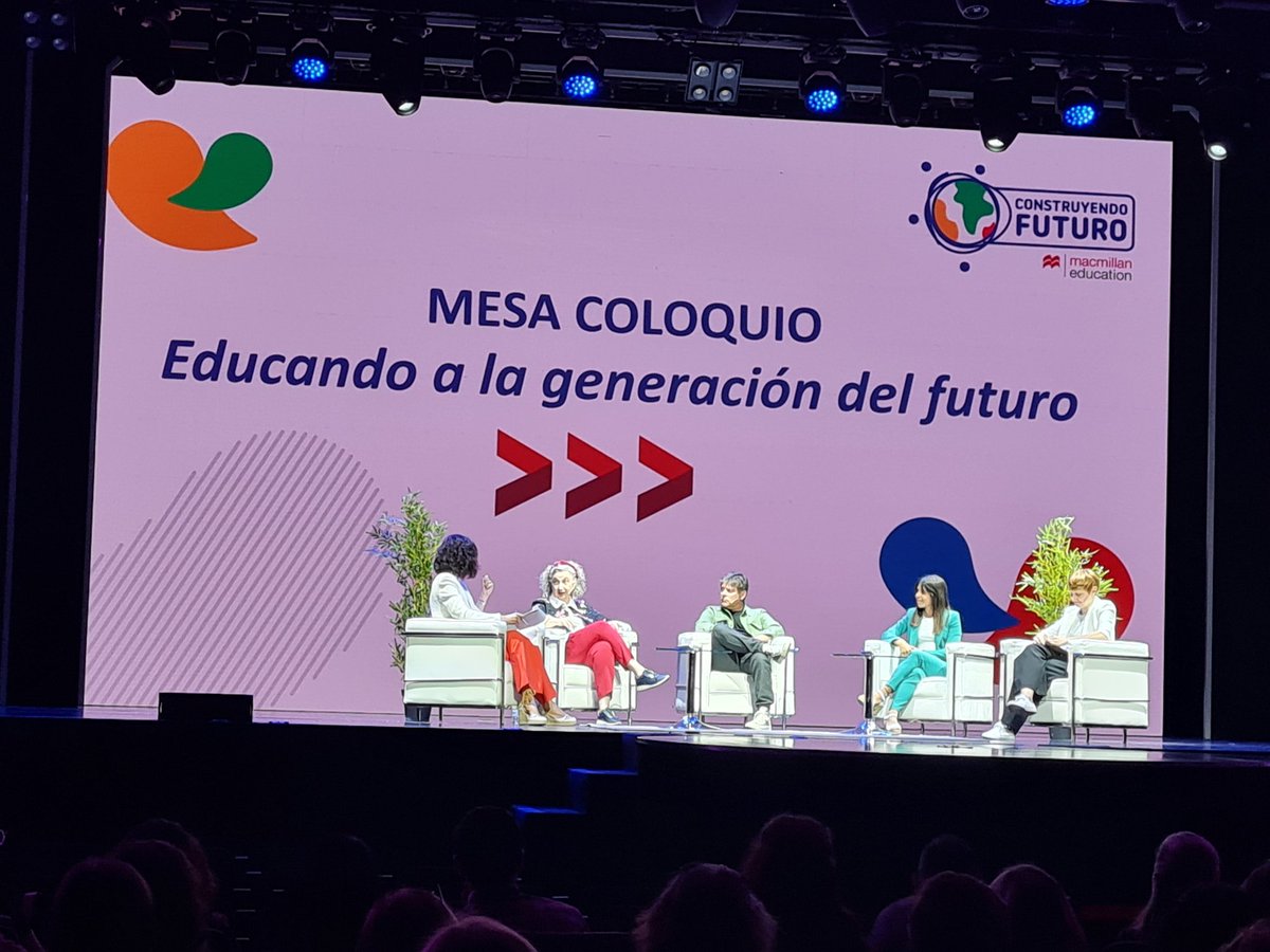GRACIAS <a href="/MacmillanSpain/">Macmillan Education</a> x aportar valor en #educacion a docentes 5.0/3.0/2.0/1.0 en #ConstruyendoFuturoMadrid en alianza con @ainarazubillaga <a href="/carmenpellicer_/">Carmen Pellicer</a> <a href="/mejoraep/">MejoraEscuelaPública</a> <a href="/MartaBab/">Marta B R</a> <a href="/NietoJuanjo/">Juanjo Nieto Romero</a>