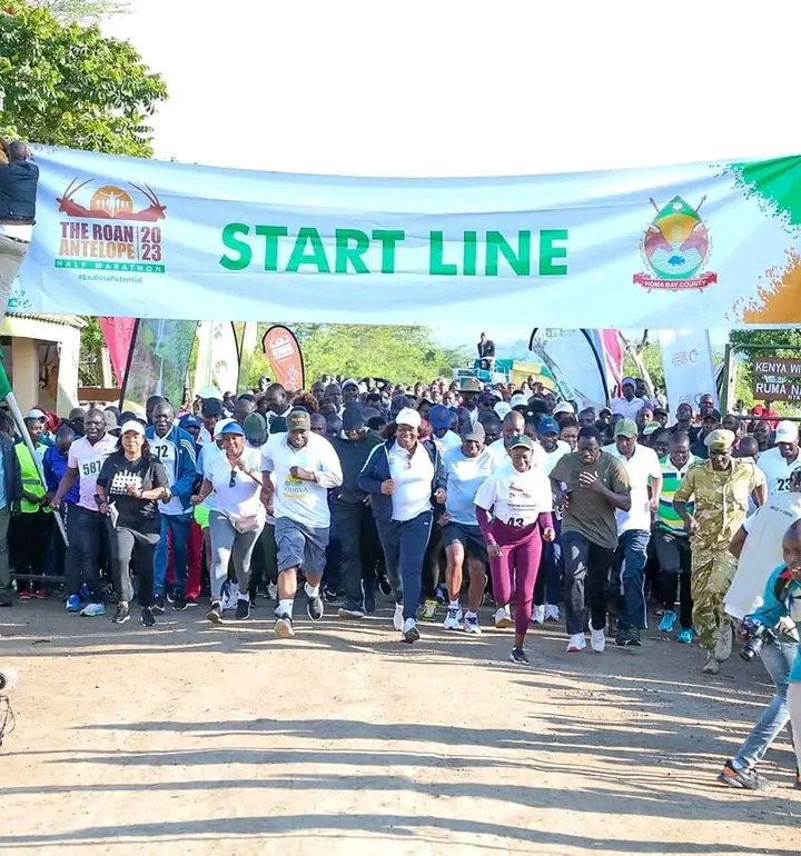 Thriving_luos's tweet photo. Today marks a historic moment for the inaugural Ruma Marathon! .This marathon is towards conservation effort for the Roan and the extraordinary wildlife of Ruma National Park. #SaveTheRoanRun
@gladyswanga -Govenor Homabay https://t.co/N4IR2oAre4