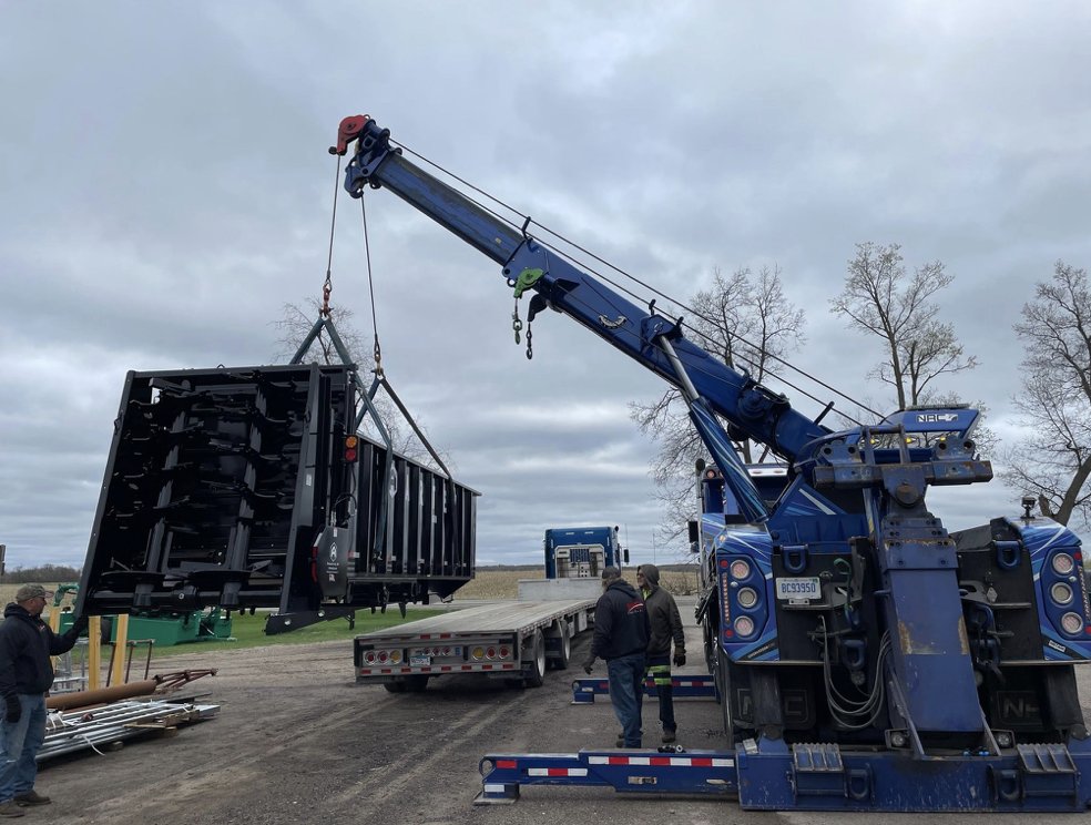 Kaeb Sales and Service in Jonesville, Michigan, was spotted getting a new Artex.
#morethanmanure #ArtexStrong