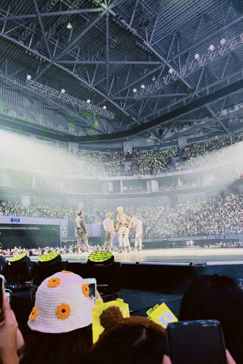 l_haechi's tweet photo. my loves 💚 

4.29.30
#TDS2inManila #NCTDREAM_THEDREAMSHOW2_in_MANILA https://t.co/YYEfaCMRAk
