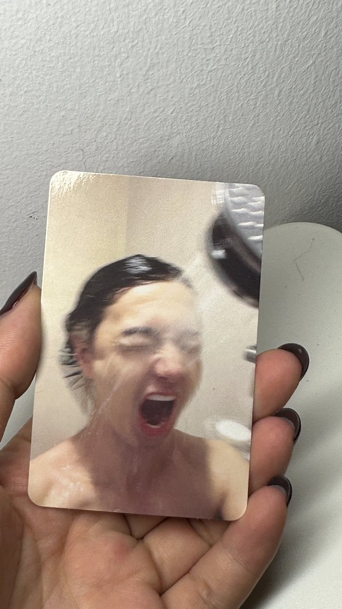 kimxiche's tweet photo. breaking my hiatus to share that i am now a proud owner of this yesung shower pc https://t.co/oQikU8CuQu