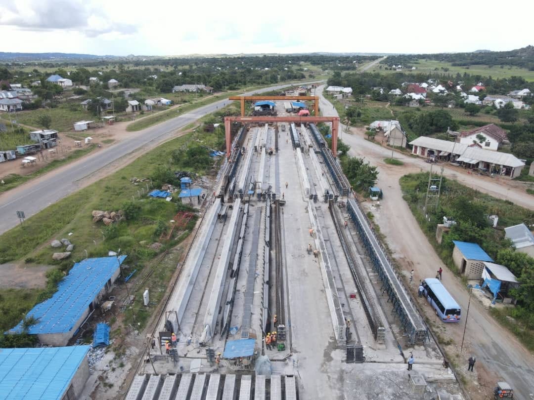 date_africa's tweet photo. 🇹🇿 Tanzania : Construction of the JP Magufuli Bridge reached 72 percent
Ujenzi Daraja la JP Magufuli wafikia asilimia 72
Wizara Ujenzi Na Uchukuzi
#utdatanzania #utdamagufuli_bridge #utdatanzania #utdainfo #utdabridge https://t.co/4tMZQ8tGDq