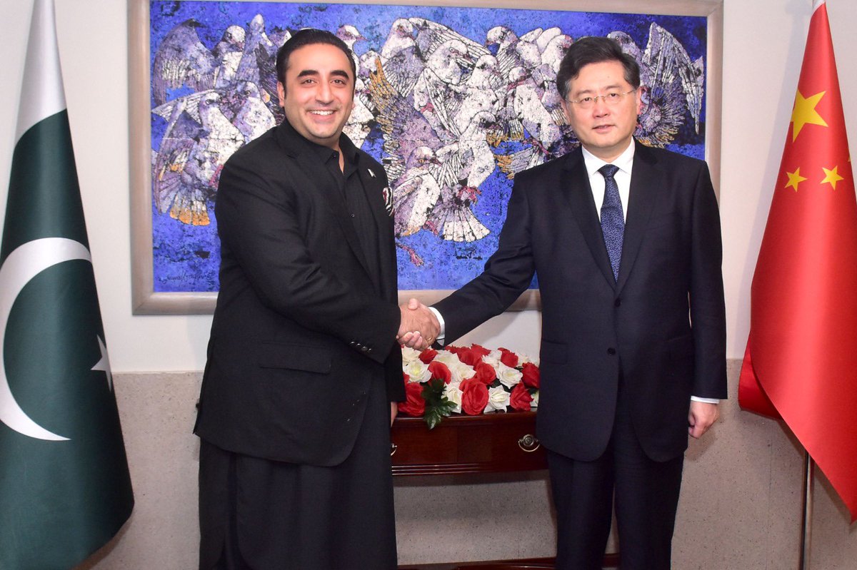 FM <a href="/BBhuttoZardari/">Bilawal Bhutto Zardari</a> received the State Councilor and Foreign Minister, Qin Gang at the Ministry of Foreign Affairs. The two FMs co-chaired the 4th Pakistan-China Strategic Dialogue.

🇵🇰🇨🇳