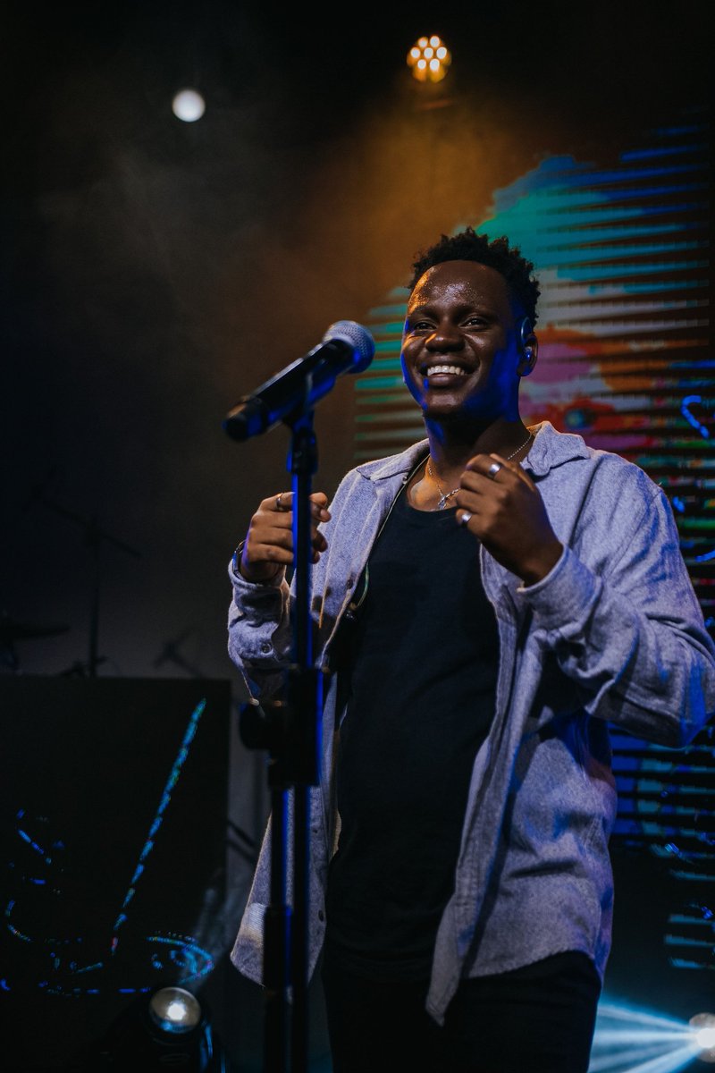 scriptsandbars's tweet image. @MeetLuminous lights up the stage with his &apos;Amalonda&apos;.

 #ScriptsandBars #CreativeAccelerator #disrupt #lovesexandthegospel