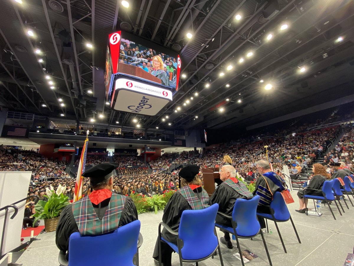 So wonderful to have ⁦@thirsa1⁩ speak to ⁦<a href="/SinclairCC/">Sinclair College</a>⁩ graduates last night! Such words of wisdom &amp; sage advice &amp; a wonderful connection to Sinclair’s long history.