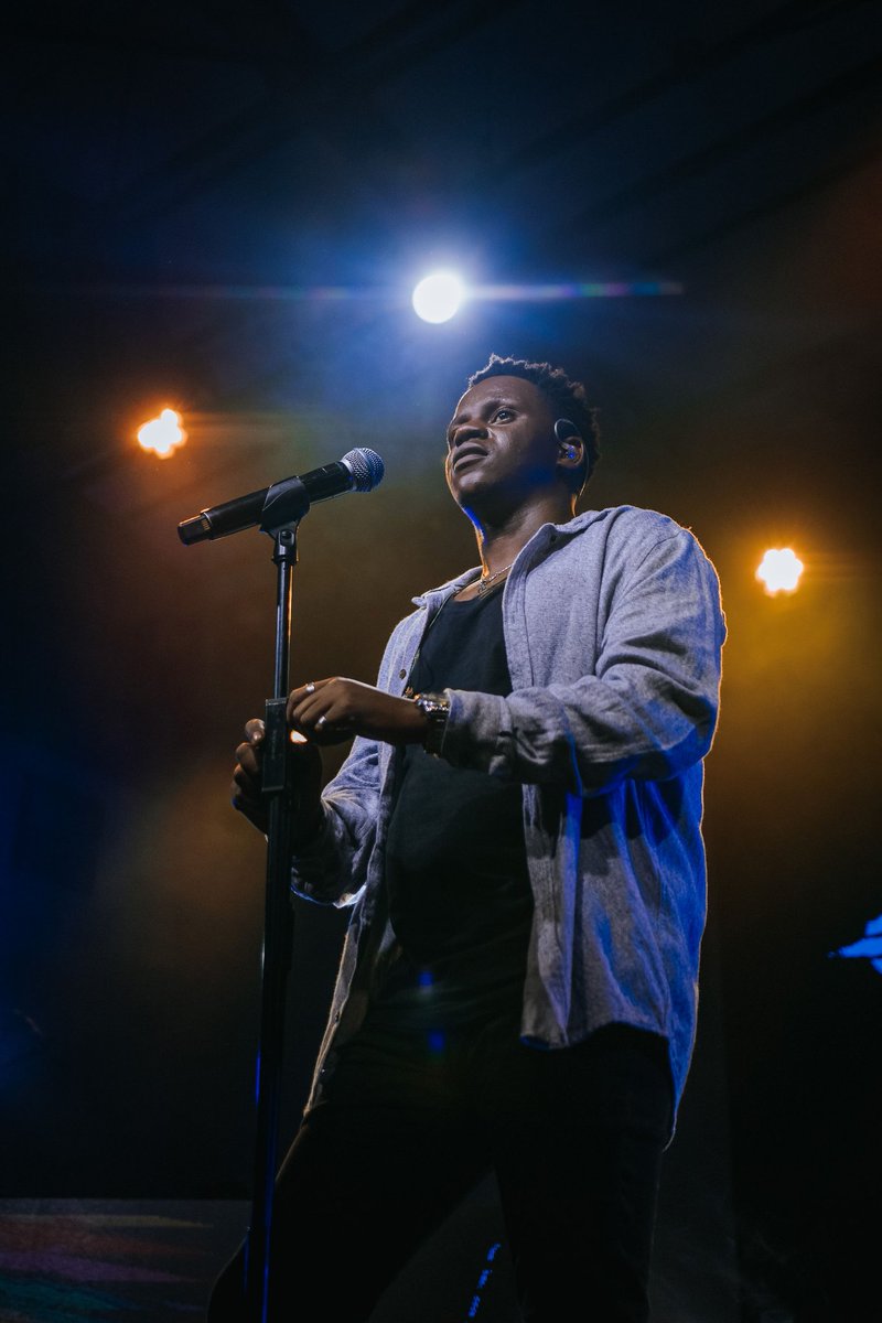 scriptsandbars's tweet image. @MeetLuminous lights up the stage with his &apos;Amalonda&apos;.

 #ScriptsandBars #CreativeAccelerator #disrupt #lovesexandthegospel