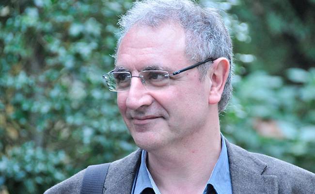🏅Antoni Mayans rebrà les Ales a la Cultura 2023 en reconeixement a la tasca feta en l'àmbit cultural a la ciutat d'#Olot.

🗓️ L’acte de lliurament del guardó serà aquesta tarda a les 18h al Teatre Principal.
🔗 bit.ly/AntoniMayansAl…

#AjuntamentOlot #OlotCultura