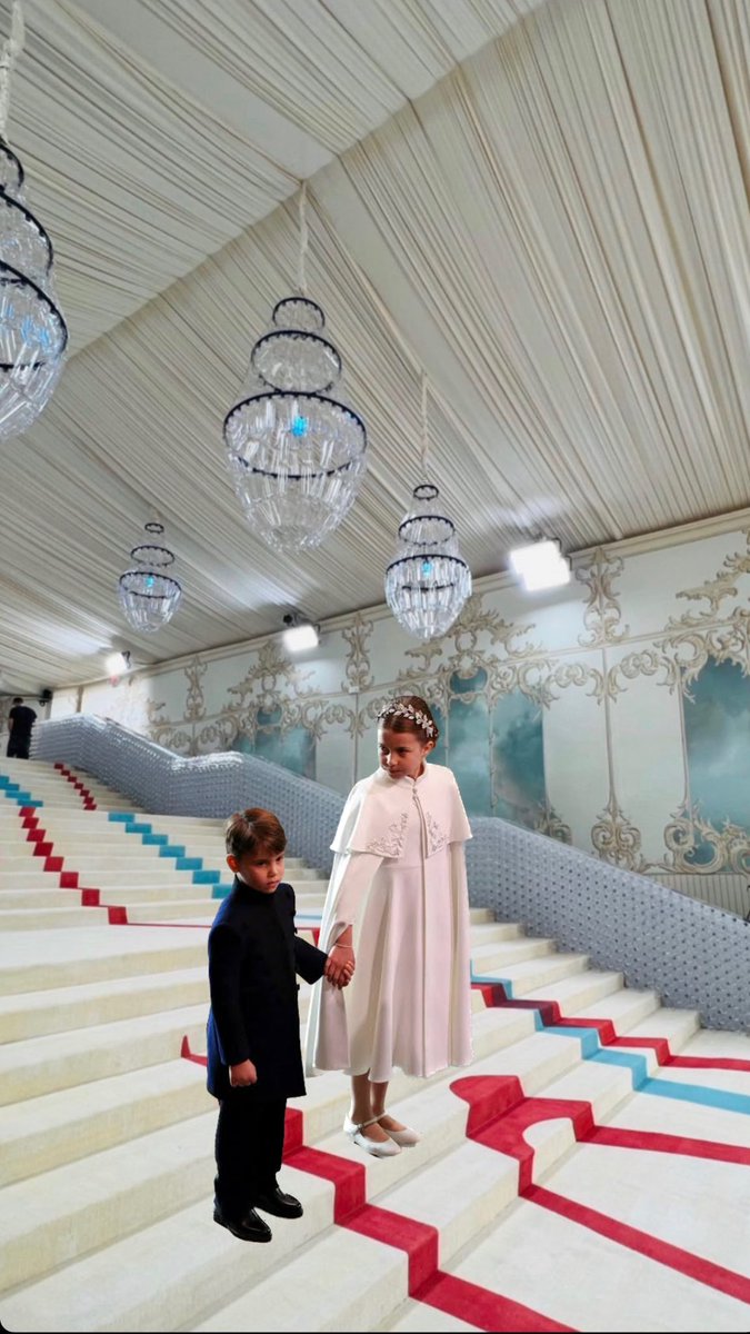 BrettMichaelB's tweet photo. Best Dressed #Coronation #Louis #Charlotte https://t.co/BunBoTGC4e