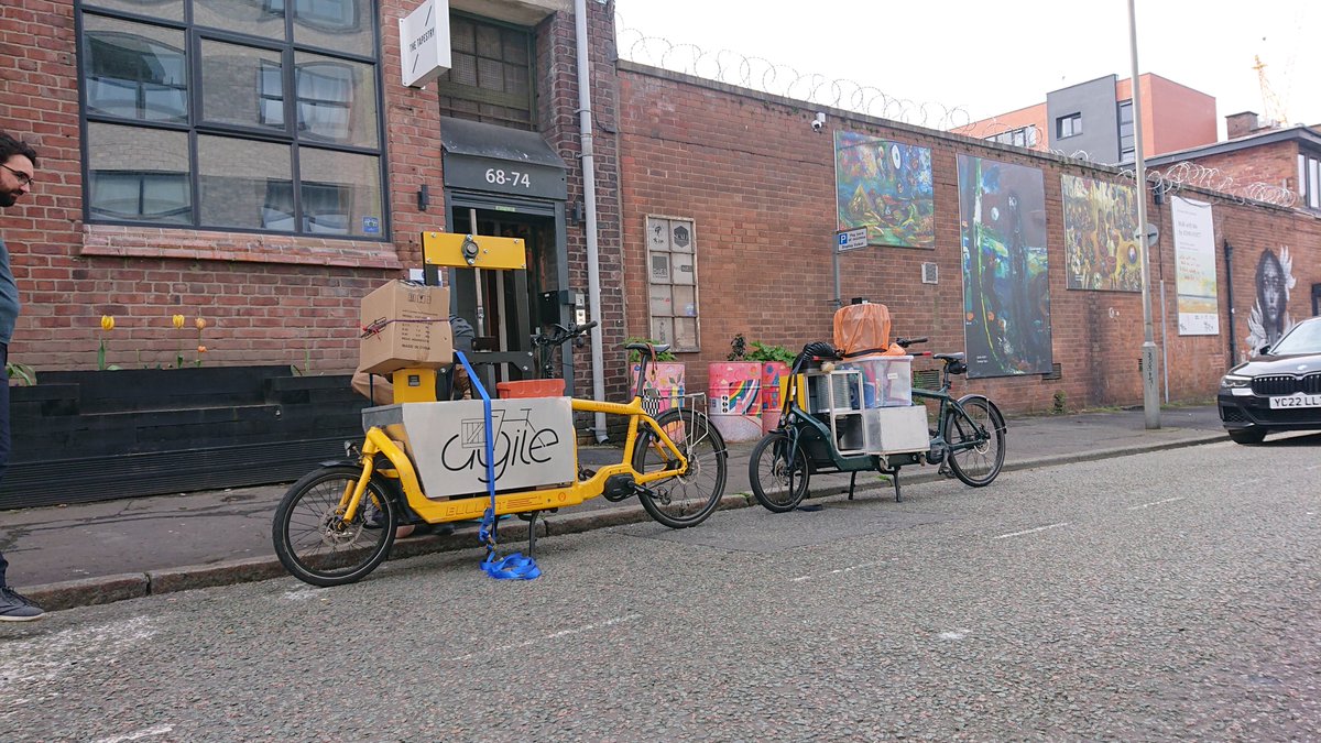 It is not enough to own the means of production; we must also transport the means of production on cargo bikes.

@plastacs loading up their shredder, injection-moulder and extruder at @DoESLiverpool for a recycling workshop.

#plastic #recycling #BikeTooter #CargoBike #weeknotes