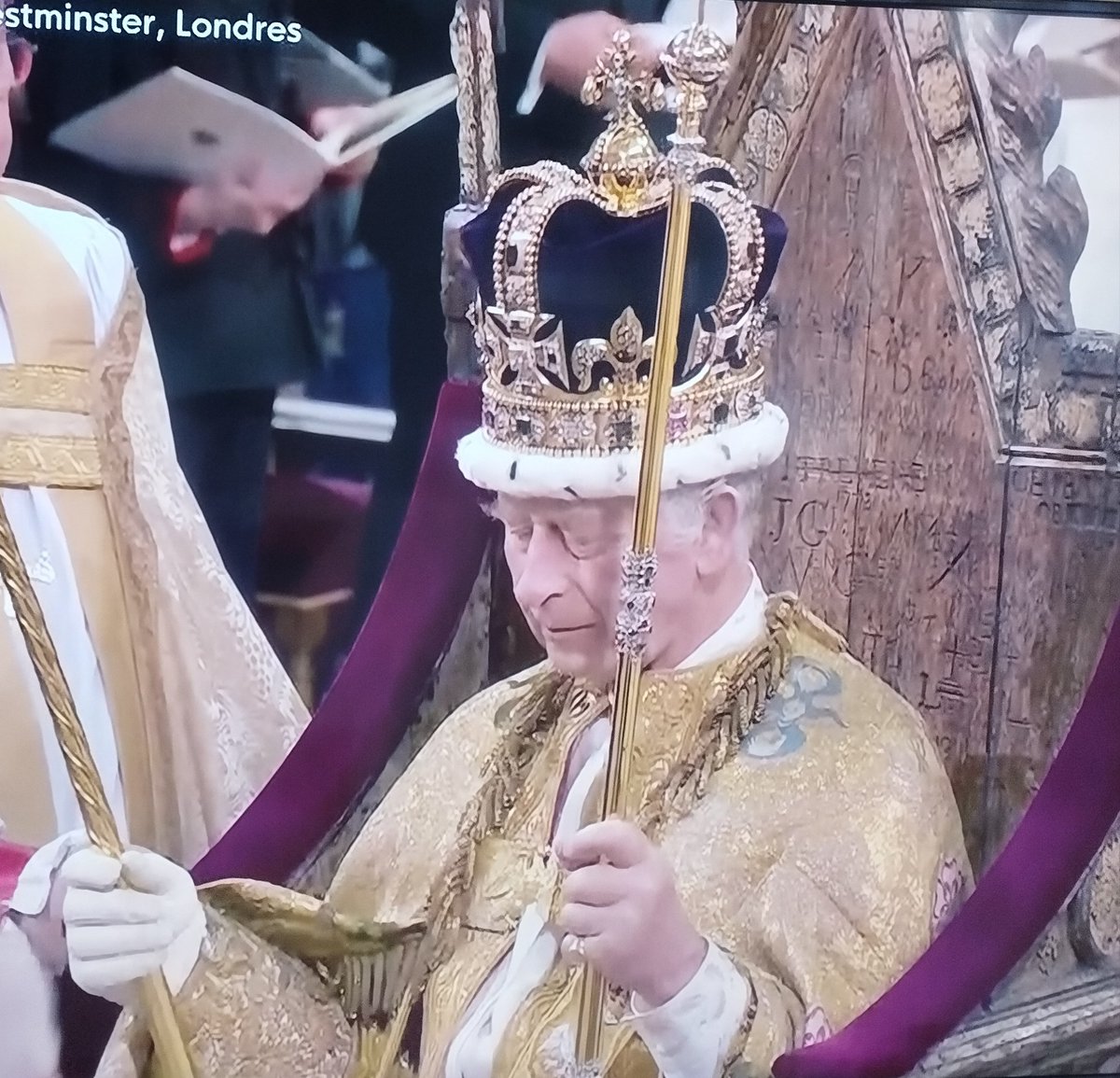 "Slytherin no... Slytherin no..."

#Coronation