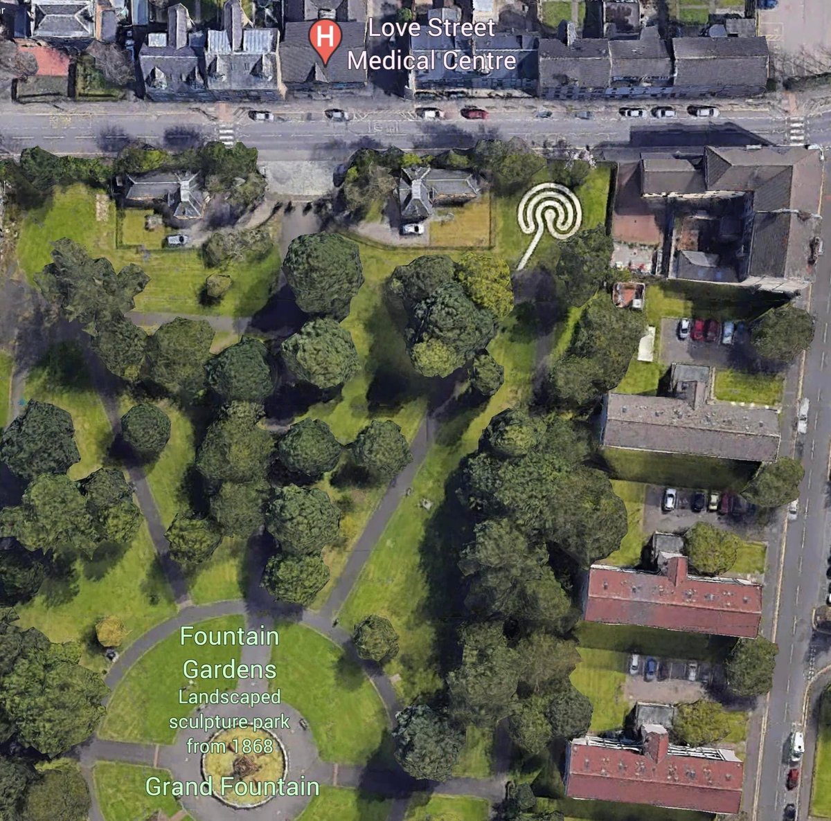 Check these fab Google Earth pics of our Community #Labyrinth in #FountainGardens #Paisley 🤩 Come join us today at 1pm for #WorldLabyrinthDay as we #WalkAsOneAtOne