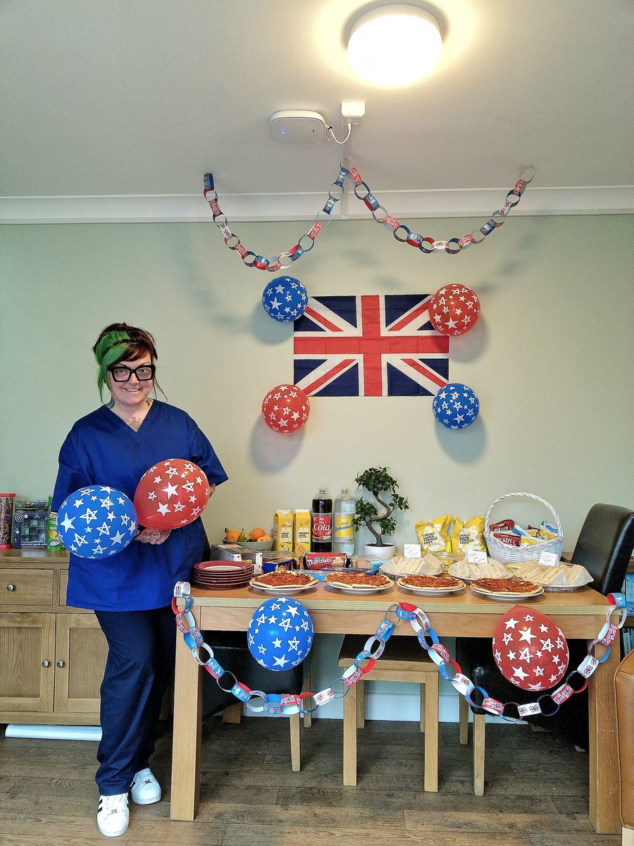 AmbiOo_'s tweet photo. Coronation Celebrations at DCDS!🥳🇬🇧🎈 @TwoSaintstoday @DameCarolBlack @inclusionhants @Inclusion_NHS @mpftnhs https://t.co/YR4fPoLSLI