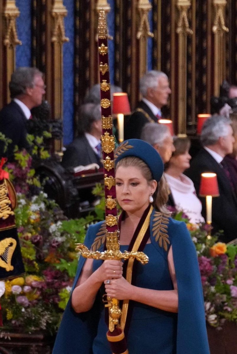 What a role model! Lord President of the Council and Leader of the House of Commons, <a href="/PennyMordaunt/">Penny Mordaunt</a>, carrying the Sword of Destiny. 👑🇬🇧⚔️ #Coronation