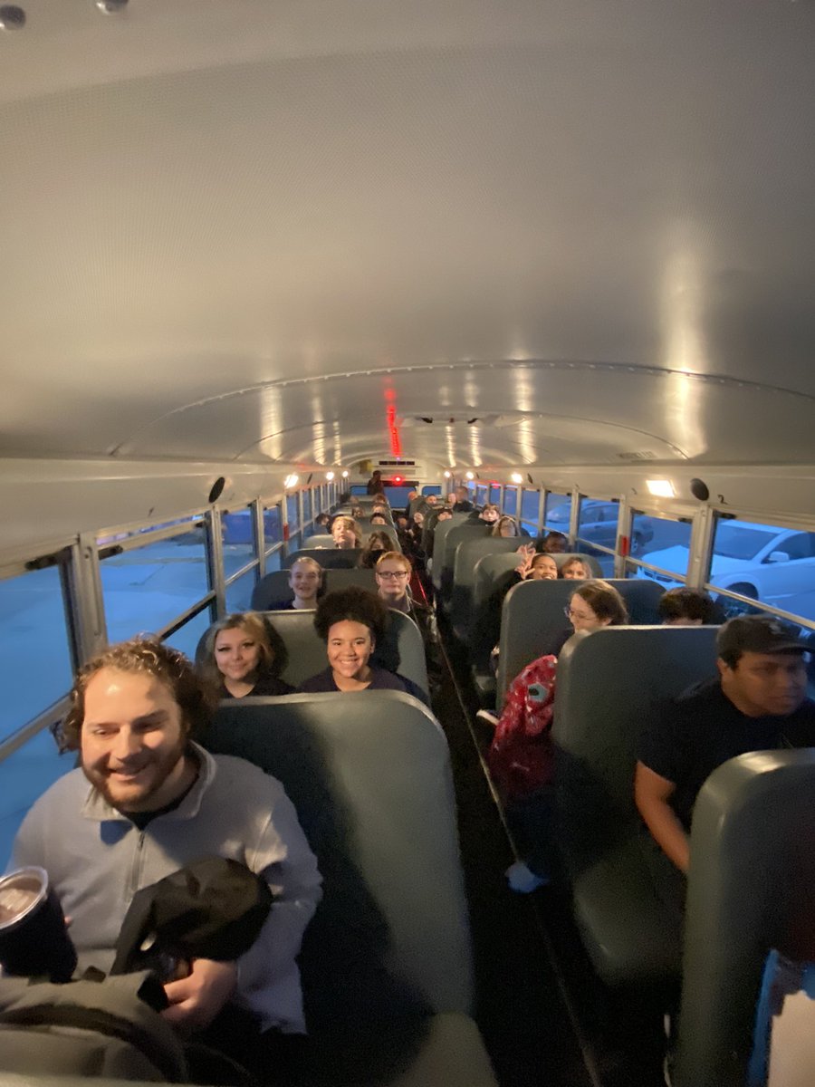 mrshaubry's tweet photo. Early morning bus picture because we are on our way to SIX FLAGS!! See you soon, St. Louis! @westvikings @cpsfinearts https://t.co/GeaojBRM2R