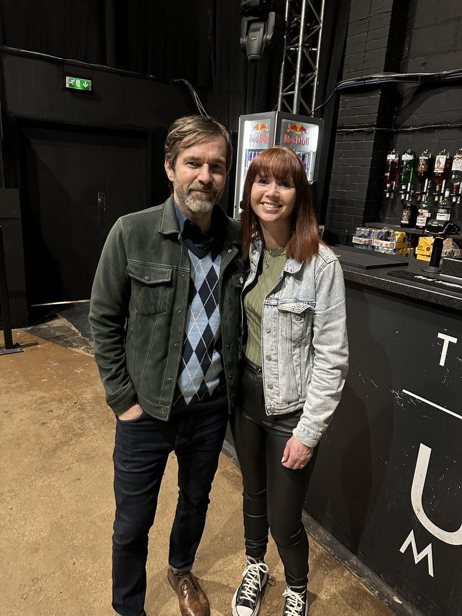 Rach__78's tweet photo. Met @TheBluetones Mark Morriss last night at @unit9 Milton Keynes! Top gig, top guy, top night 🤘🏼🎉. #bluetones #markmorriss #unit9 #gig #miltonkeynes https://t.co/zzLJqzKeS0
