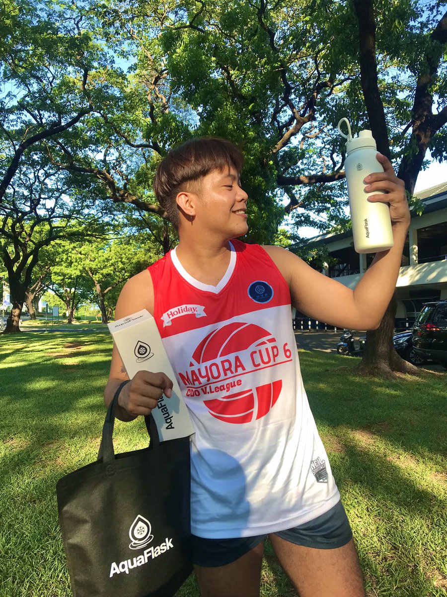 kimadriano3's tweet photo. With AquaFlask, you can stay hydrated and cool while not letting the summertime heat ruin your mood! ☀️
#AquaflaskPH
#ReadyForAnything
#EndlessExplorations
#ChooseAquaflask https://t.co/BHgtI8reSY