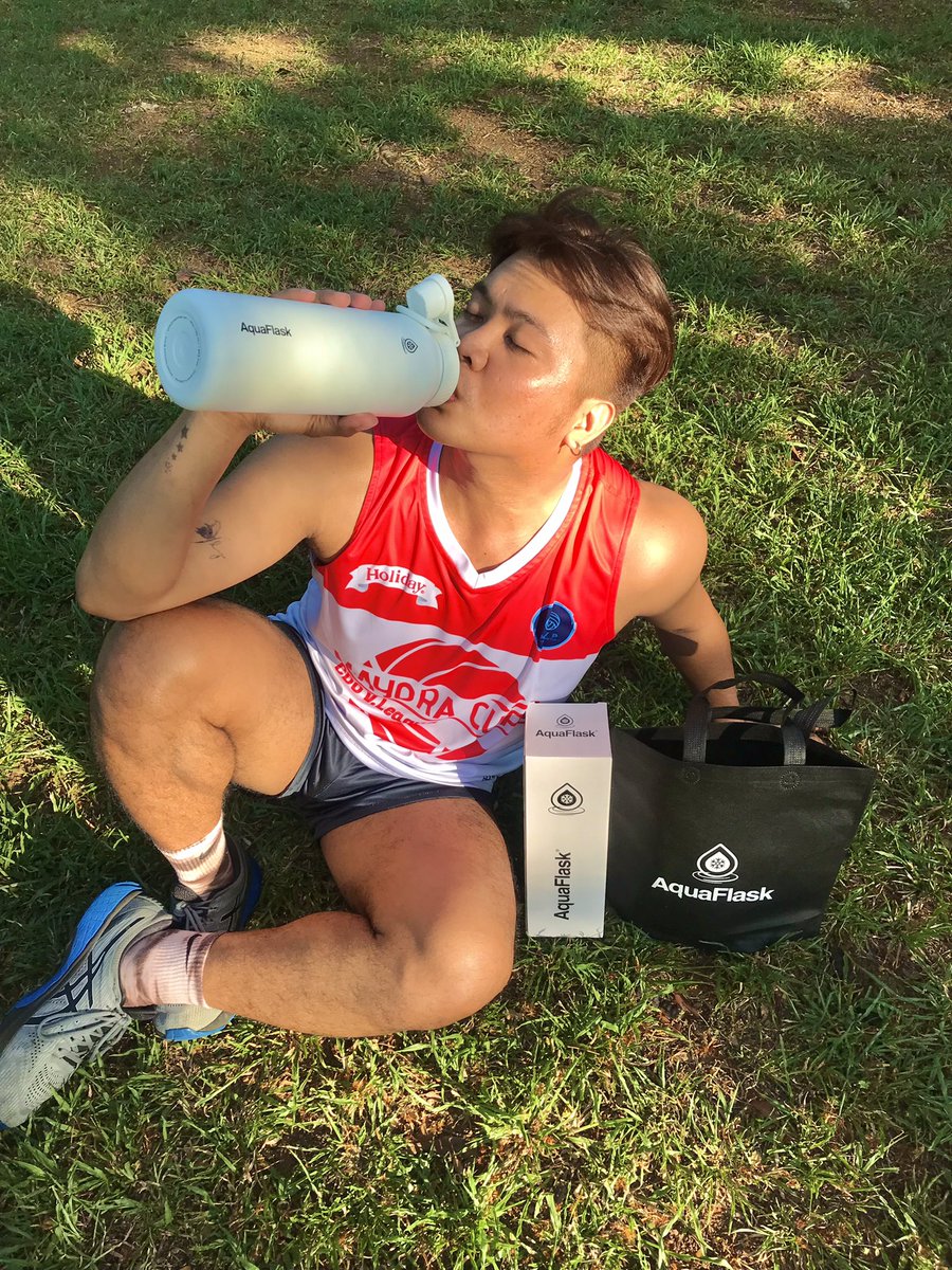 kimadriano3's tweet photo. With AquaFlask, you can stay hydrated and cool while not letting the summertime heat ruin your mood! ☀️
#AquaflaskPH
#ReadyForAnything
#EndlessExplorations
#ChooseAquaflask https://t.co/BHgtI8reSY