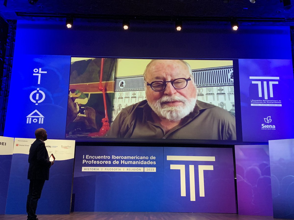 Aunque con el tiempo he adquirido otra perspectiva…con él empezó todo. El primer libro relacionado con la Filosofía que leí. Era la asignatura de Ética en la EGB, asignatura culpable de que hoy sea profesora. #profeshumanidades