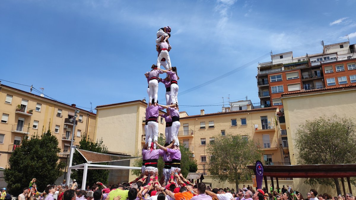 A segona ronda a Alcoi descarreguem el 4 de 7! 

#TornaLaJove #castells #Trobades2023