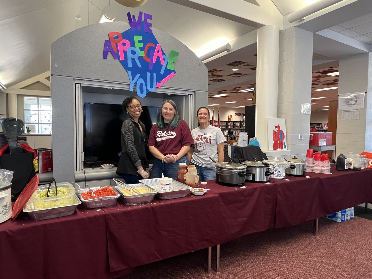 studentofedu's tweet photo. We started CCS Teacher Appreciation a few days early with a Cinco de Mayo lunch. Ready for all the surprises in store for next week. So thankful to our @JMRHSPTSO for always supporting our staff. #bulldogs https://t.co/RfOg4ZobvJ