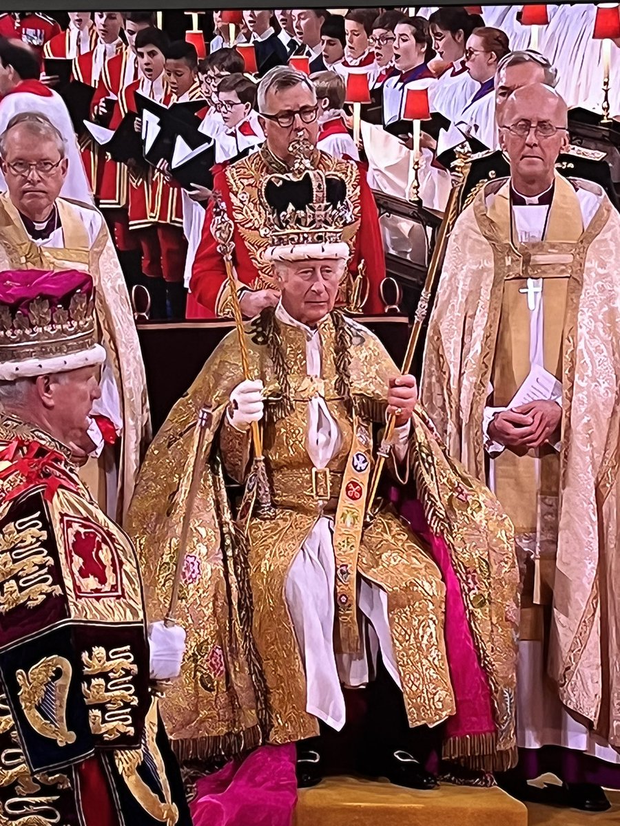 ColinHamilton27's tweet photo. God save the King 🇬🇧 https://t.co/j7icVccPjW